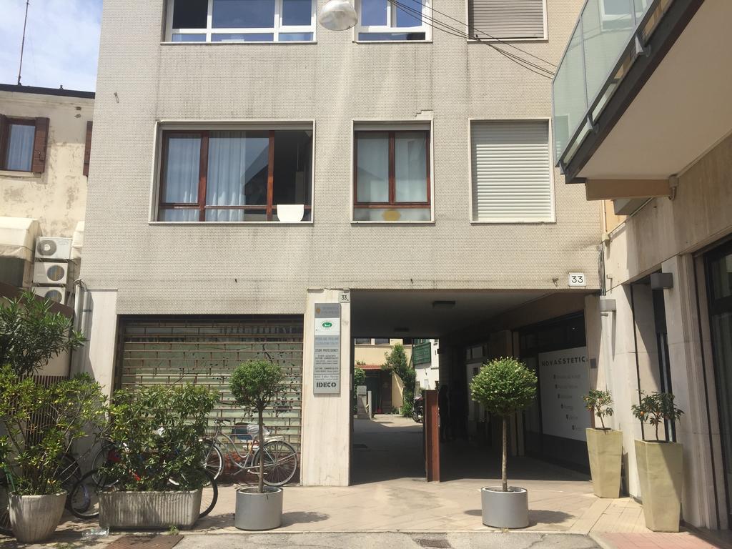 Residenza Giacomuzzi Bed & Breakfast Местре Екстериор снимка